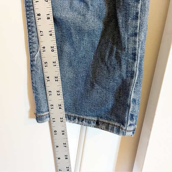 Women’s Wild Fable Distressed Jeans - Picture 9 of 9